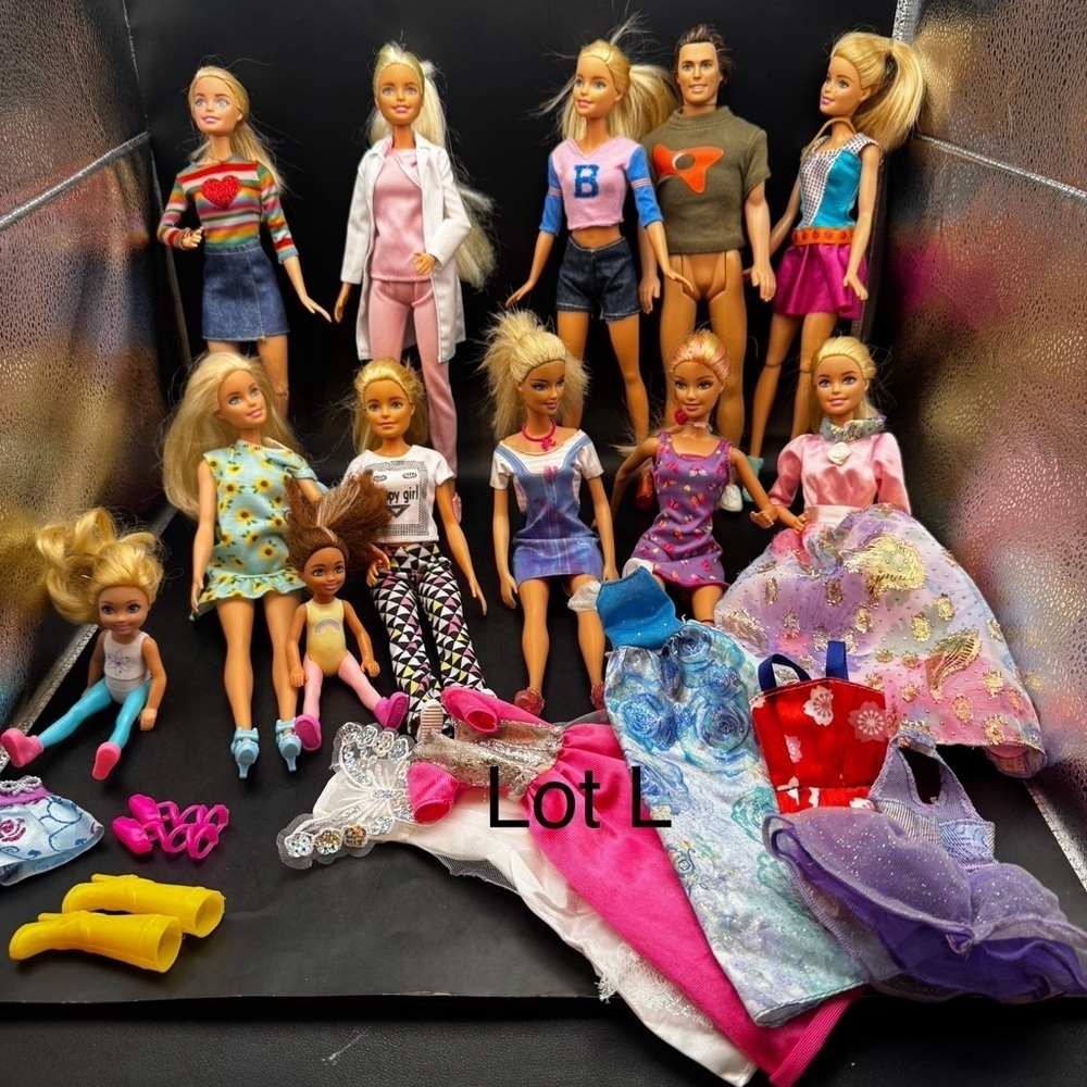 Barbie Dolls W/Ken Lot of 10 W/ Clothes Shoes Extra Accessories (Lot L ) Mattel